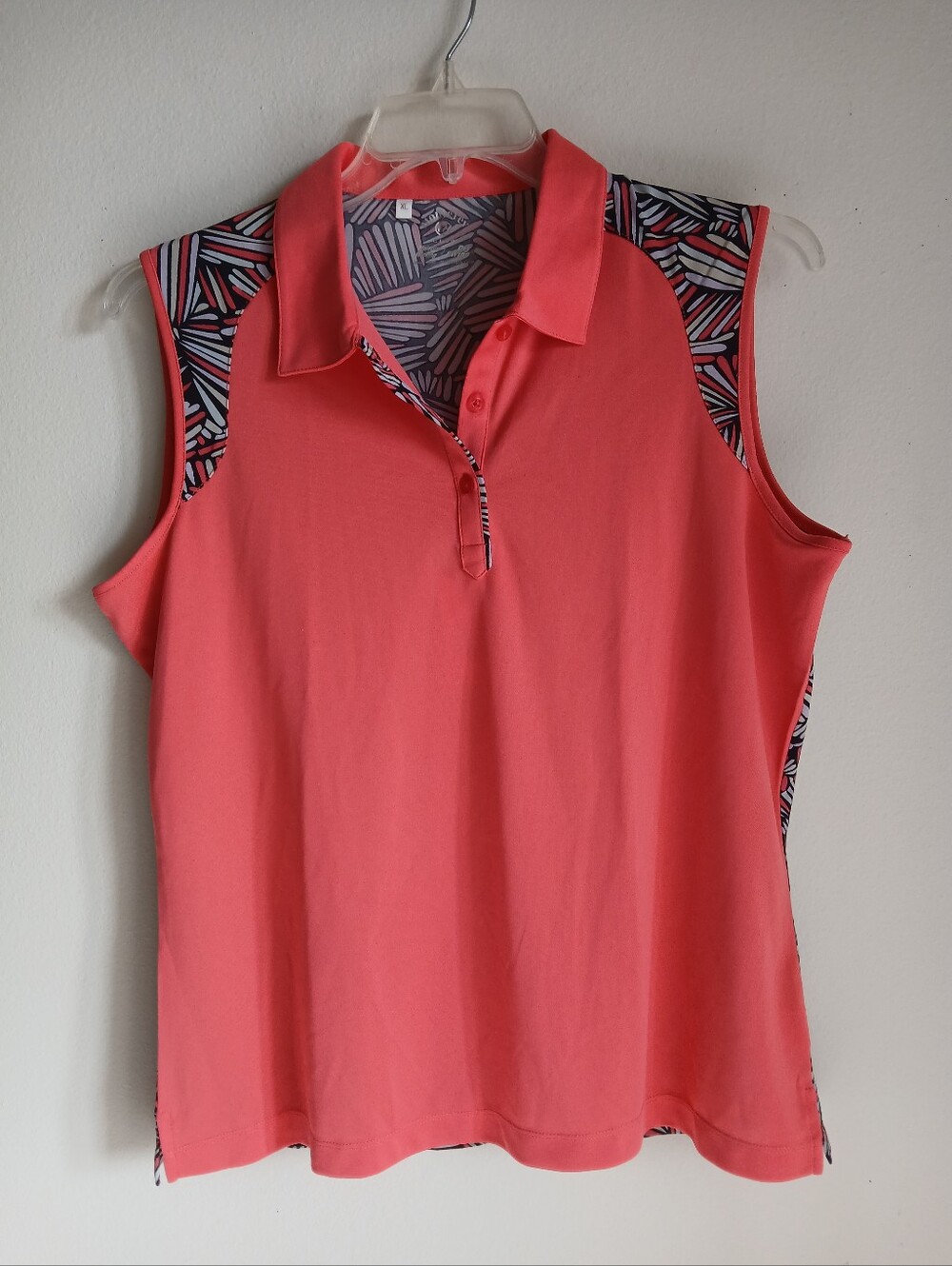 Monterey Club Size XL Moisture Wicking Sleeveless Top